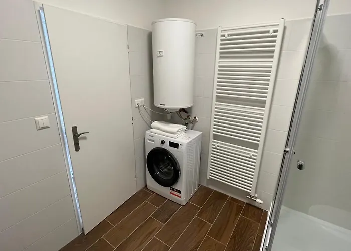 2 With Balcony Appartement *